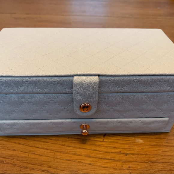 Pandora jewelry box and one ring silver - Picture 3 of 4